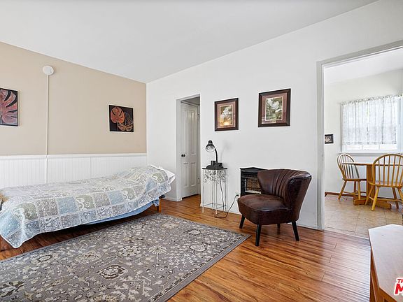 4th image of 1165 Stanford St Unit B
