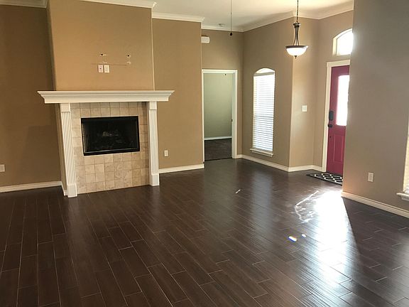 3rd image of 3001 Sterling St