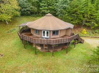 281 Bear Wallow Trl, Leicester, NC 28748