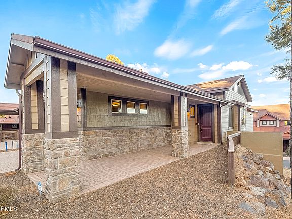 2nd image of 530 N Moriah Drive