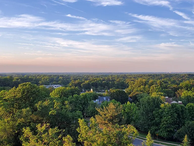 8380 Greensboro Dr #722 — Photo 4