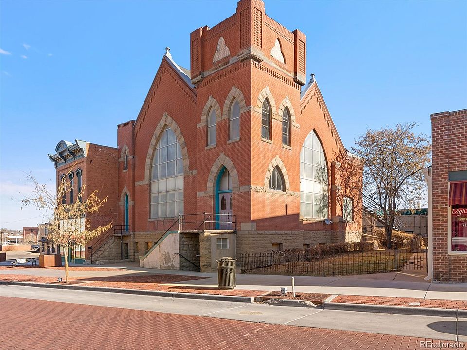 1st image of 224 N Commercial Street
