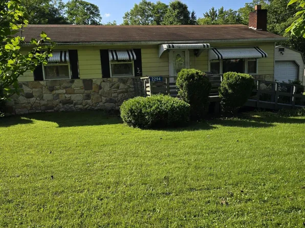 2294 Island Rd, Lock Haven, PA 17745