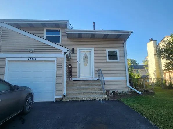 1763 De Forest Ln, Hanover Park, IL 60133