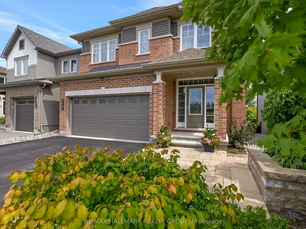 3407 Woodroffe Ave #2, Ottawa, ON K2G 7A1