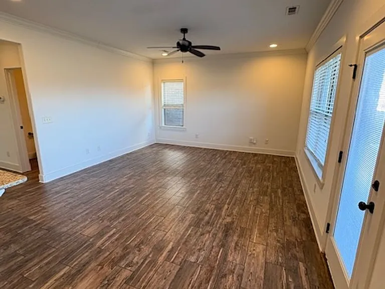 3104 SW Riverstone Ave — Photo 4