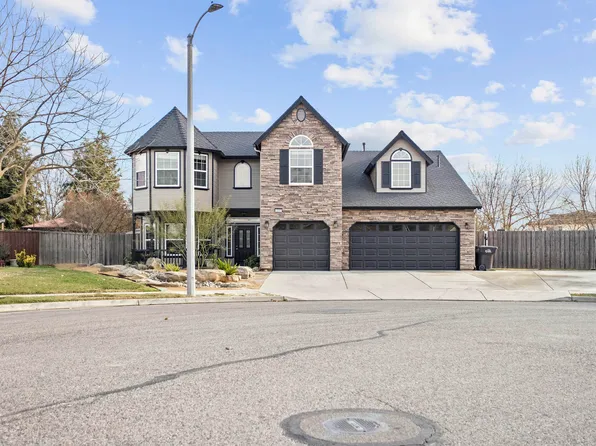 1889 Charles Krug Avenue, Tulare, CA 93274