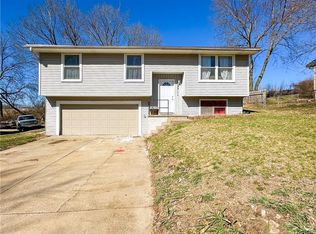 2711 Roma Ln, Country Club, MO 64505
