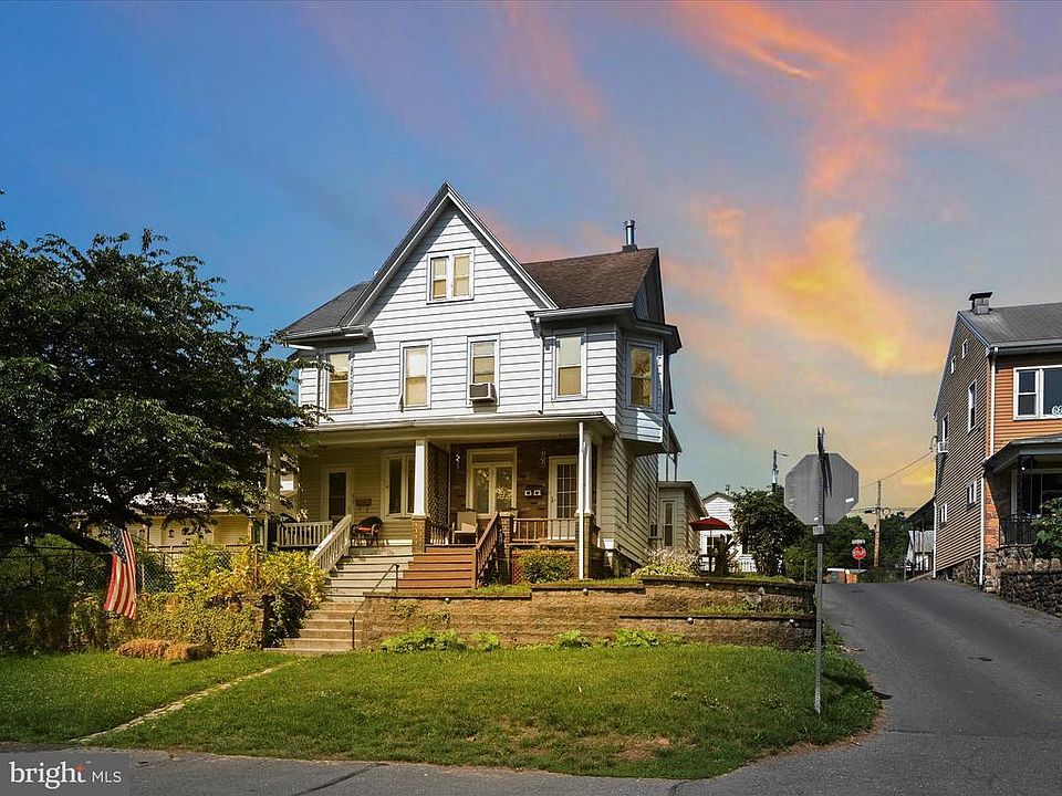 1st image of 82 Front St