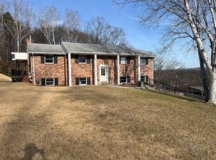609 Wellington Ln, Cumberland, MD 21502