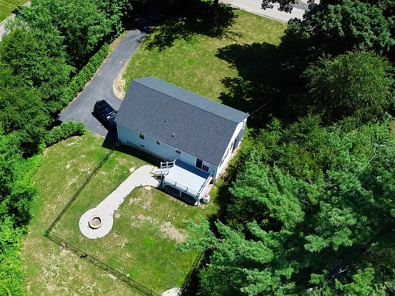 41 Collette Rd — Photo 2