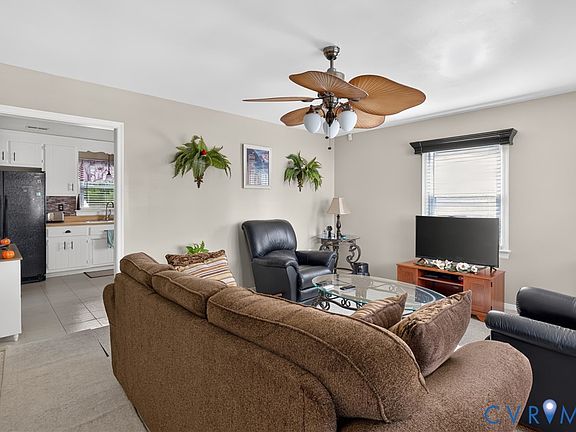 4th image of 3936 Rusk Ave