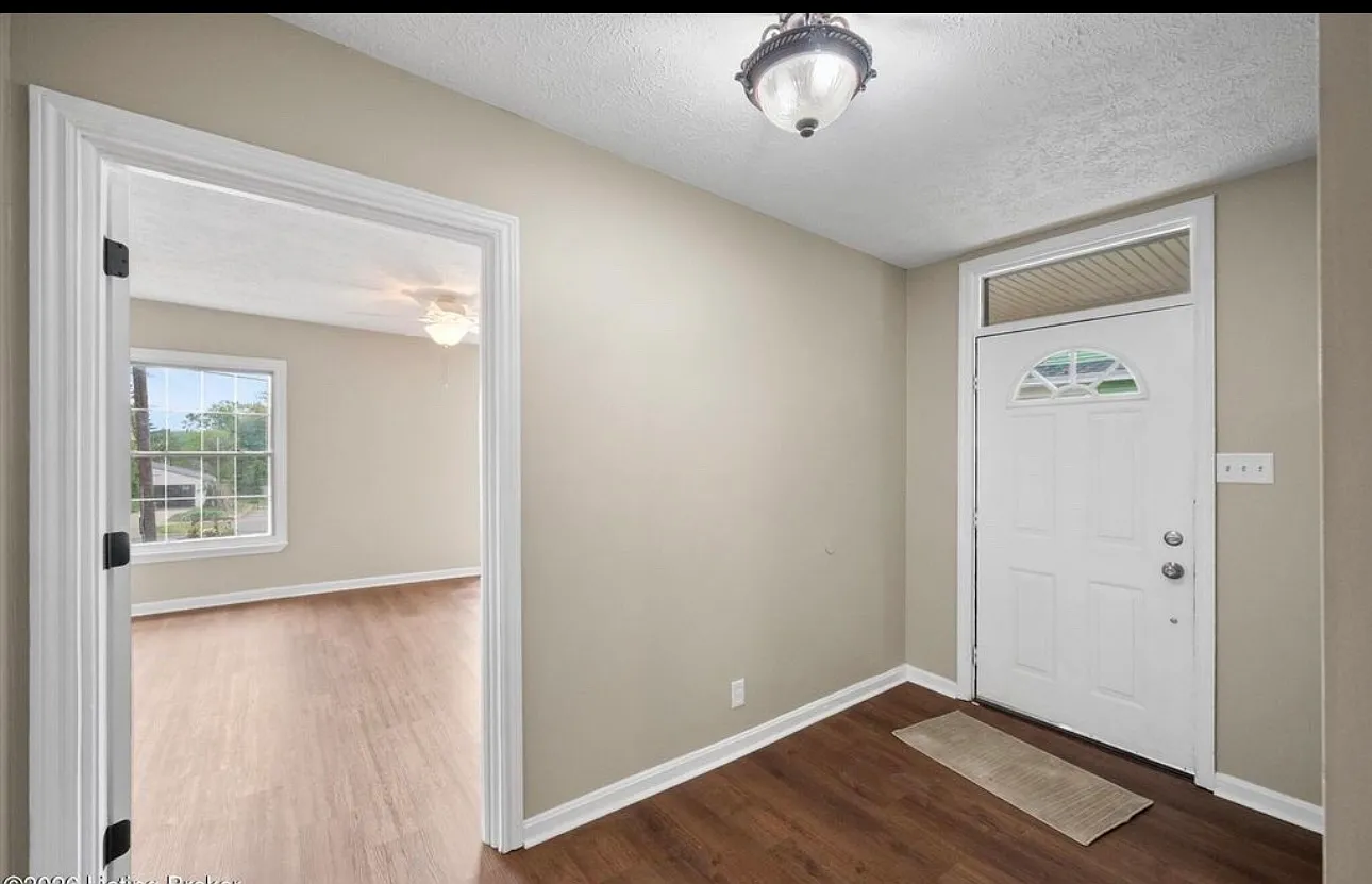 2 bed, 1350 sqft, $1,600 — Photo 4