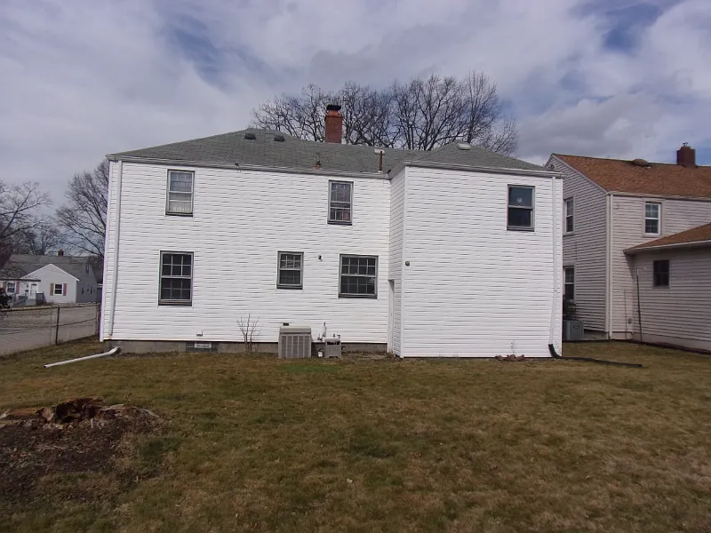 Beautiful home northeast warren to very well qualified tenant — Photo 2