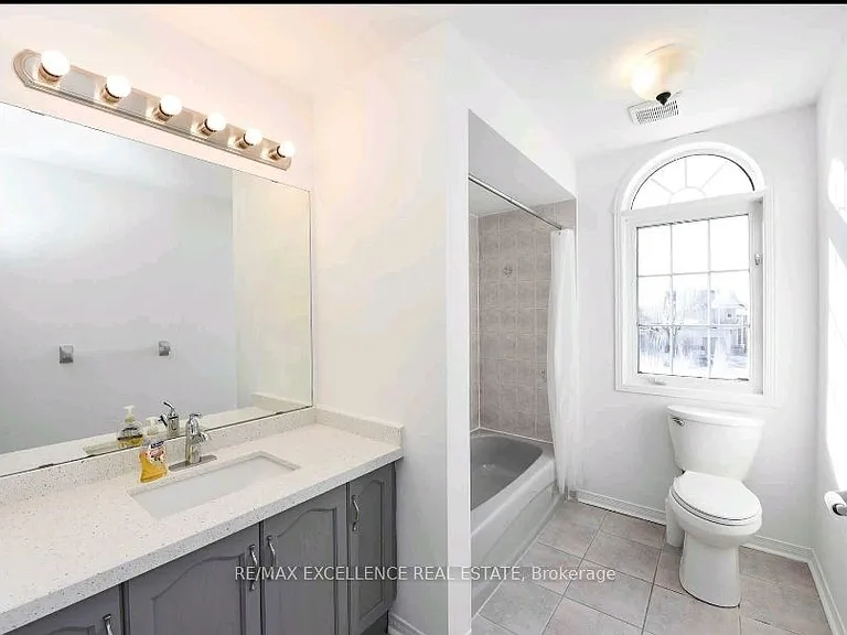 24 Hayloft Ct #UPPER — Photo 20