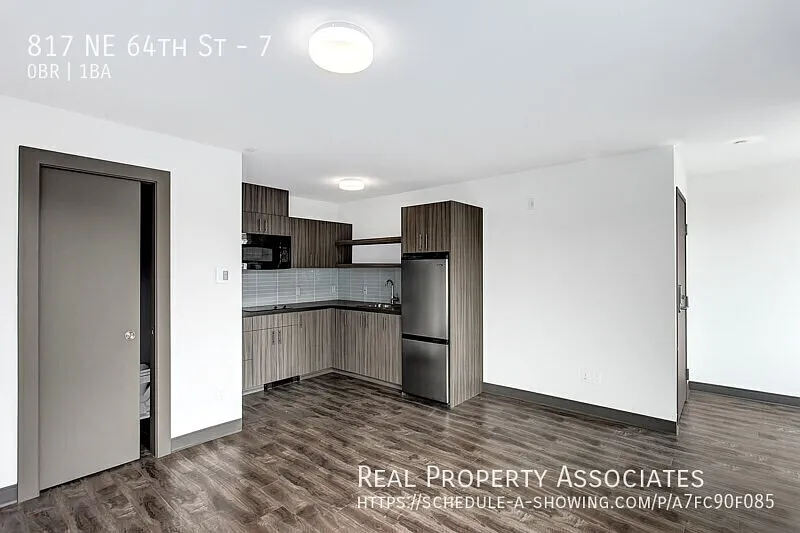 817 NE 64th St #7