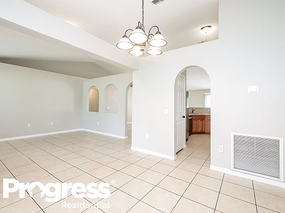 4th image of 170 Mediterranean Ct