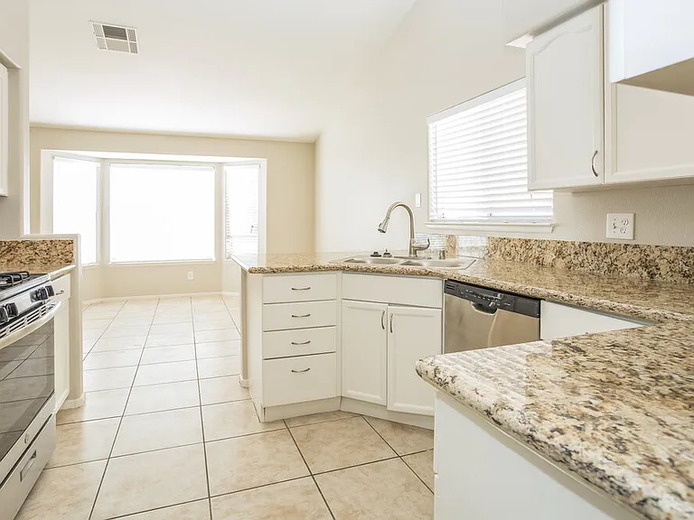 4416 W La Madre Way — Photo 6