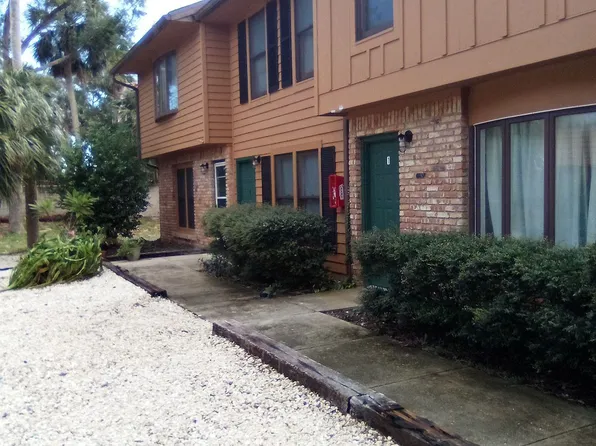 814 N Halifax Ave, Daytona Beach, FL 32118