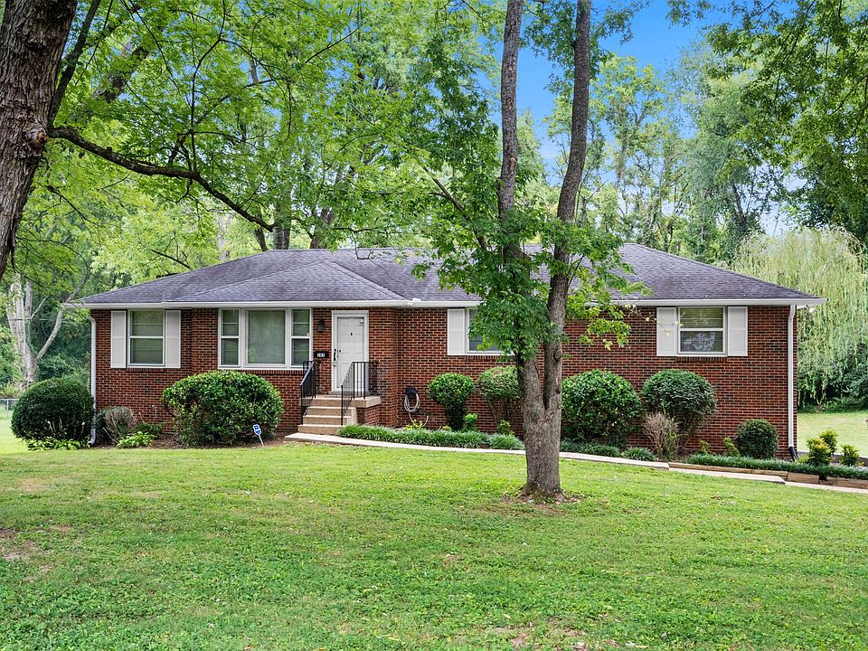 1st image of 285 Ivywood Dr