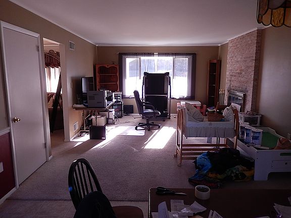 2nd image of 16 Fairway Dr