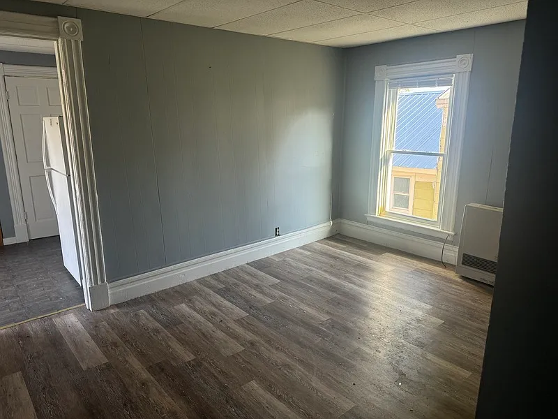 1 bed, 1.0 bath, 700 sqft, $825 — Photo 2