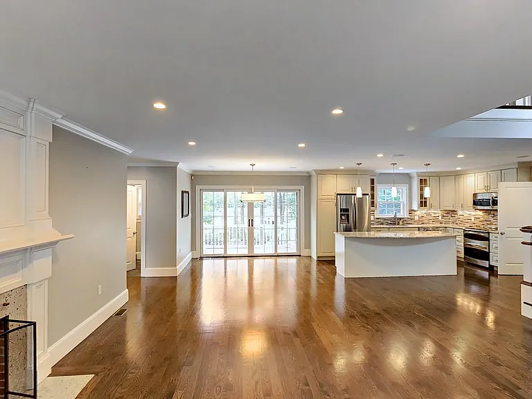 78 Nahanton Ave — Photo 6