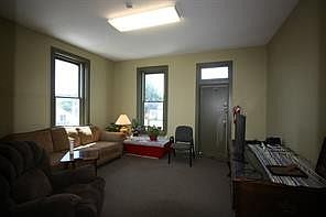 2nd image of 842 E California St