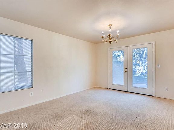 5th image of 8165 Flanders Terrace Dr