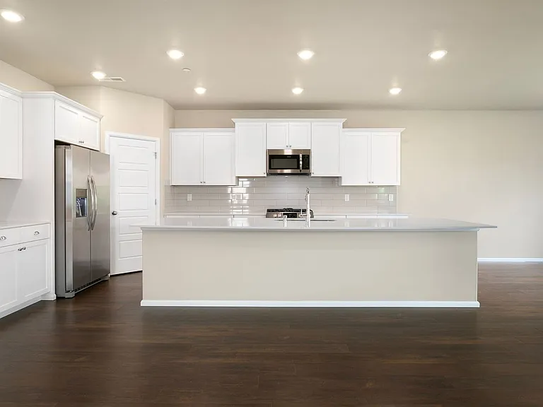 905 Timberline Ave — Photo 3