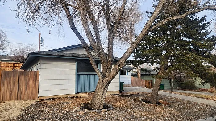 2535 Van Buren Dr photo 1