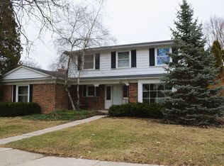 3139 Lexington Dr, Ann Arbor, MI 48105