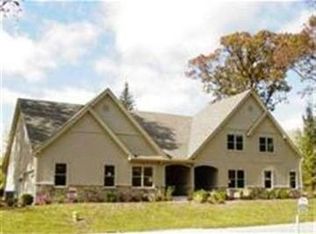 16 College Hill Cir, Rock Island, IL
