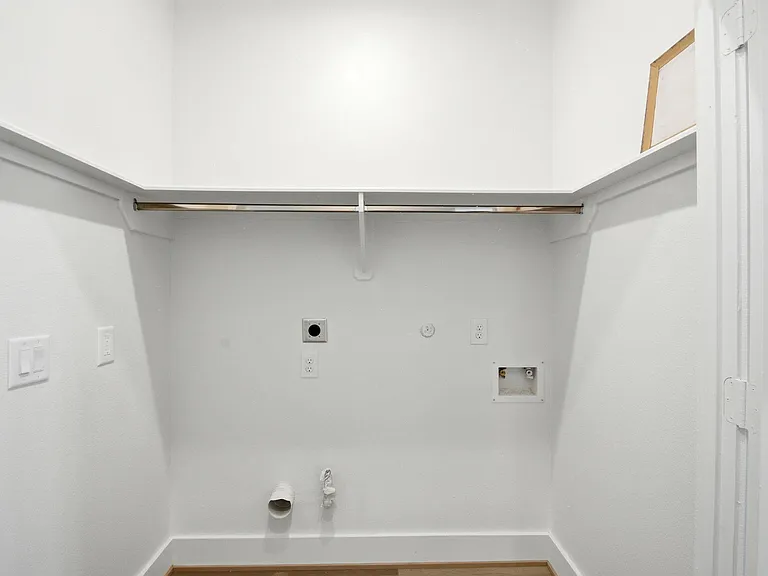 7709 Earl Rudder Way — Photo 46