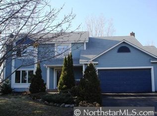 9321 Newcastle Rd, Woodbury, MN 55125