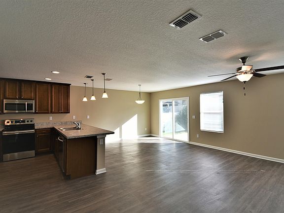 4th image of 12168 Biarritz St