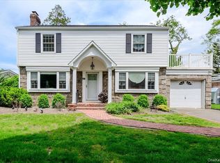 427 Westminster Road, Rockville Centre, NY 11570