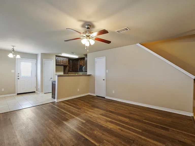 517 Harris St #517 — Photo 3