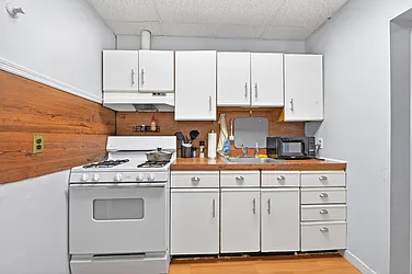 1109 Washington Street, #6