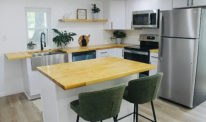 275 Milling Rd — Photo 2