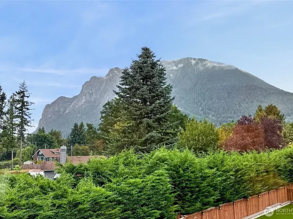 770 SE 6th Place, North Bend, WA 98045