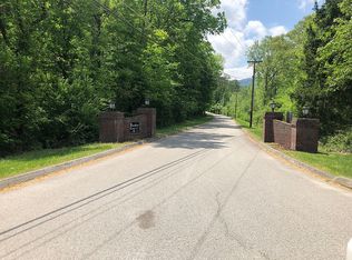 132 Forest Cove Ct, Jacksboro, TN 37757