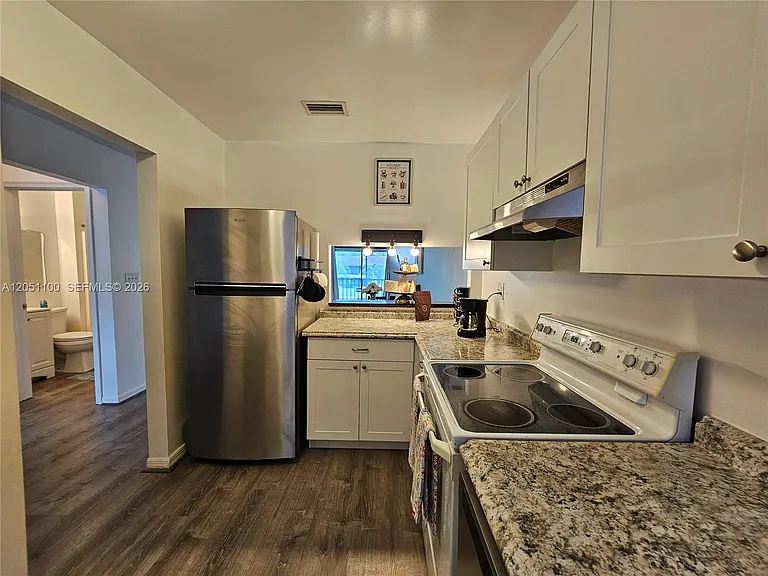 5361 Treetops Dr #201 — Photo 8