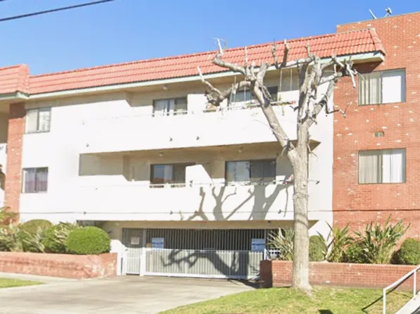 Woodman 7112, 7112 Woodman Ave #113, Van Nuys, CA 91405