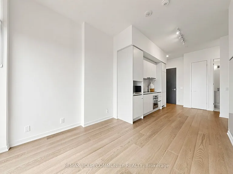 180 Front St E #Penthouse 05 — Photo 9