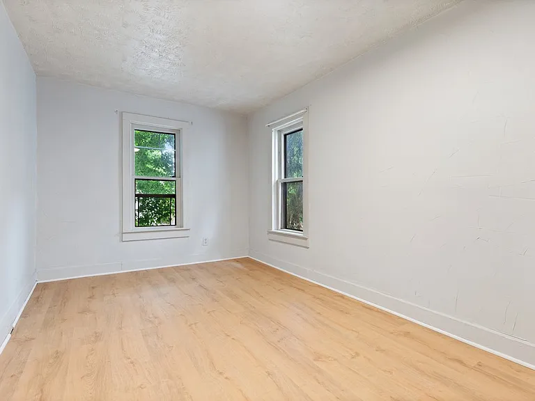 523 N Michigan Ave #2 — Photo 8