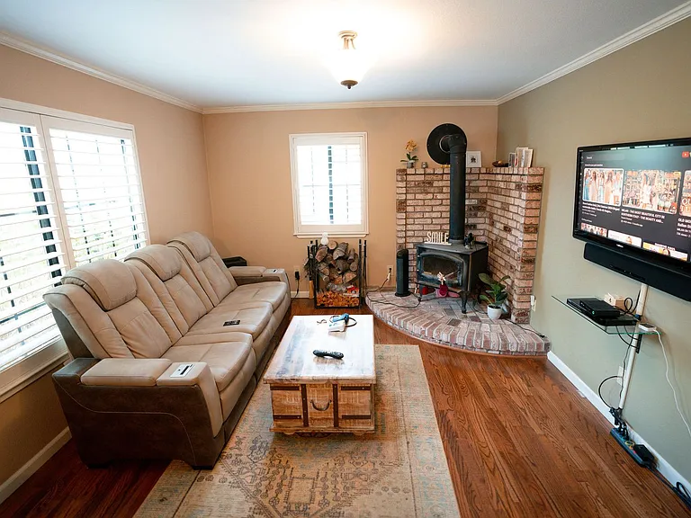 1550 Chabot Ct — Photo 11