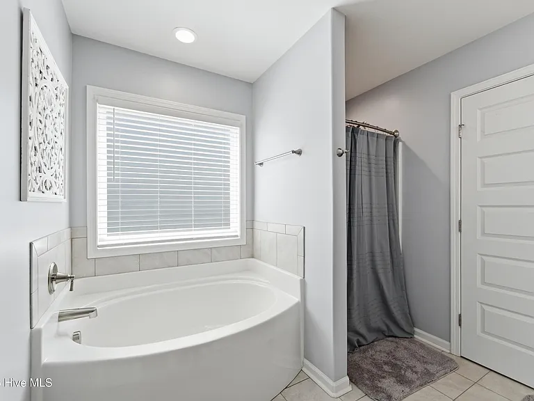 292 Independence Blvd — Photo 27