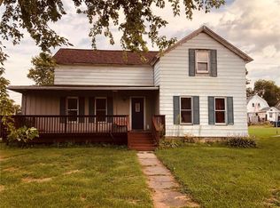 110 E Webster St, Wyoming, IA 52362