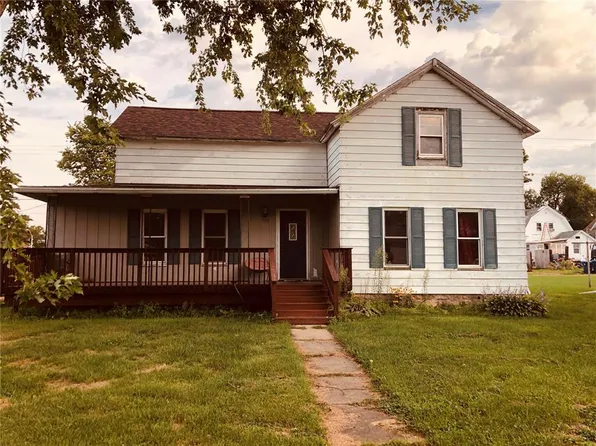 110 E Webster St, Wyoming, IA 52362